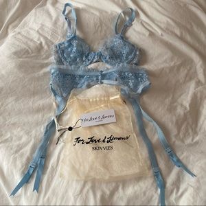 NWOT For Love & Lemons Daisy Scoop Bra and Garter Set XS Baby Blue